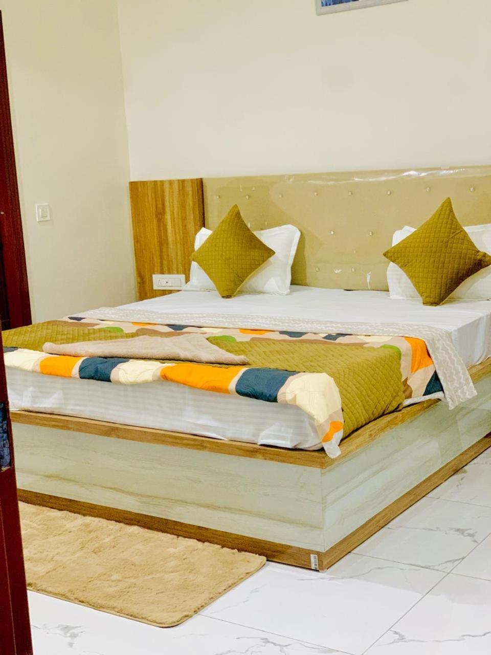 The Silver Tulip Hotel Ludhiana Exterior photo